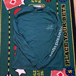 Men’s vineyard vines shirt